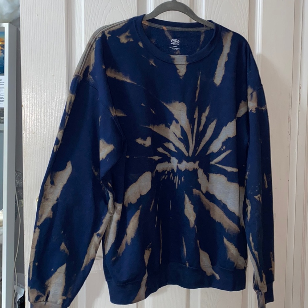 Bleached crewneck